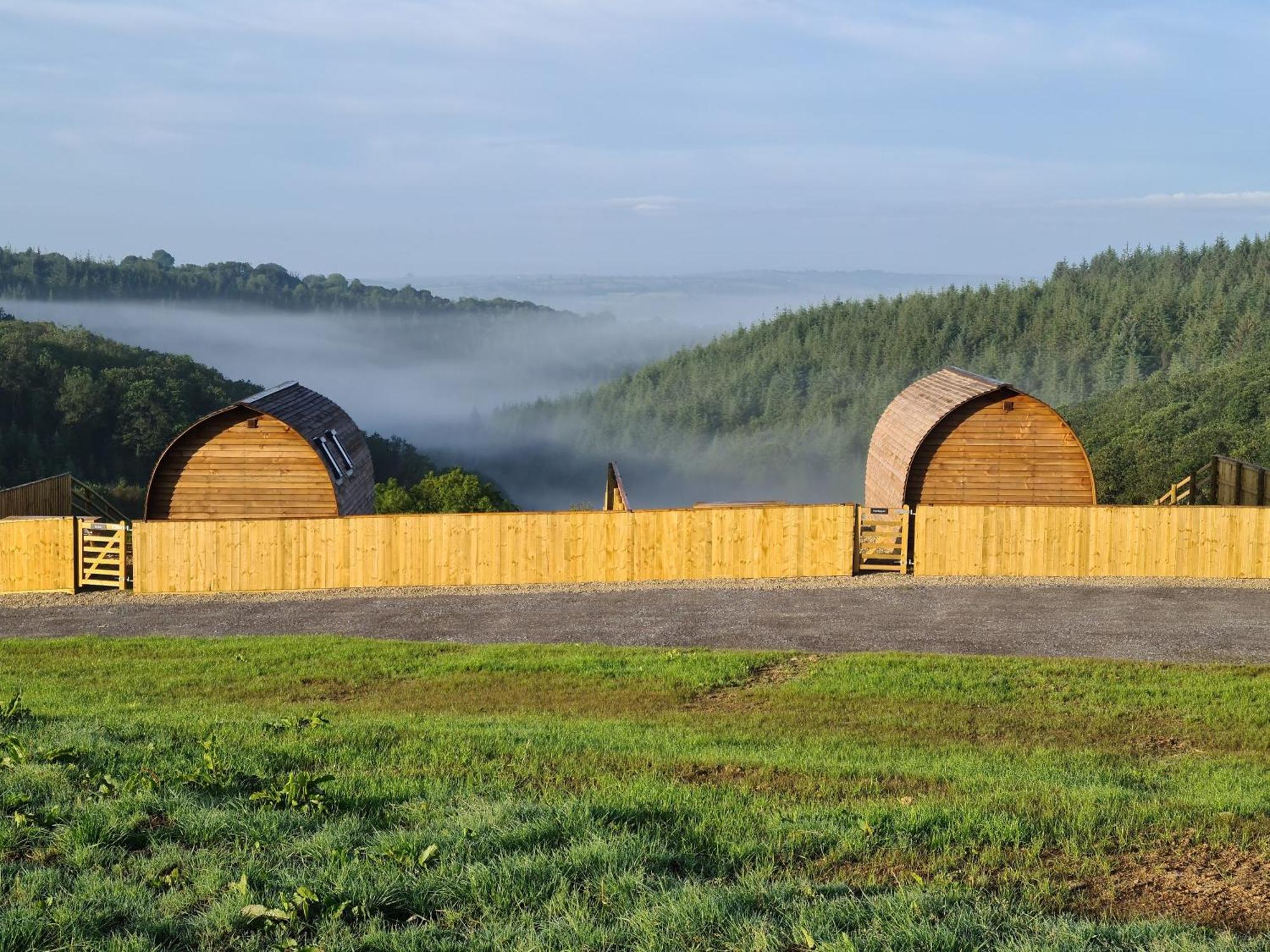 Rivendell Farm By Wigwam Holidays Carmarthen Exterior foto